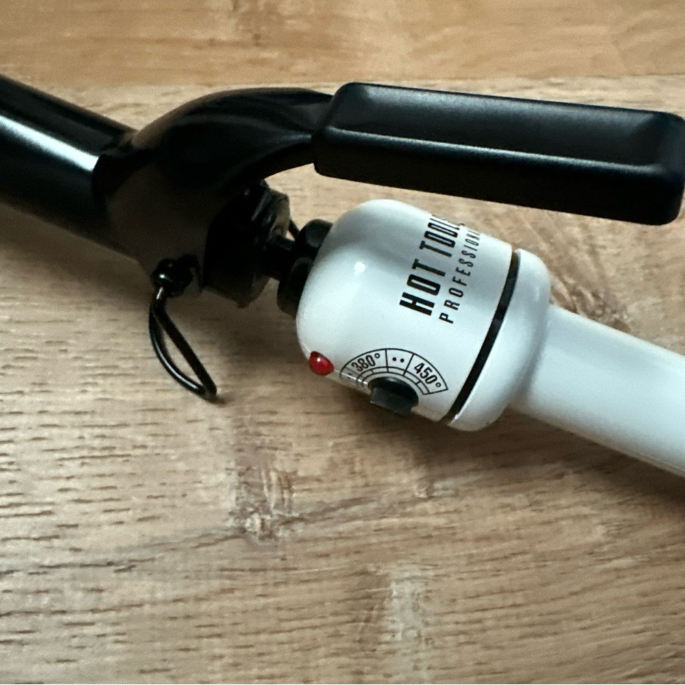 Hot Tools Professional HTBW44 Nano Ceramic Salon Curling Iron Wand 1" Tested - Picture 3 of 6